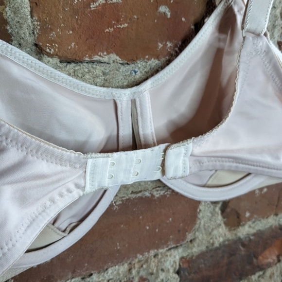 Wacoal 36C‎ Unlined Light Nude Bra - Picture 6 of 6